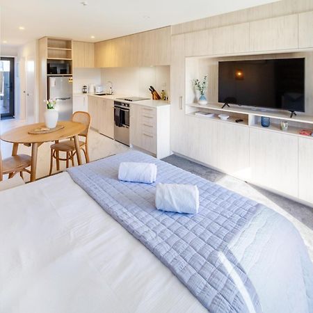 Downtown Delight: Studio At 8 Wilmer With Backyard Christchurch Eksteriør bilde