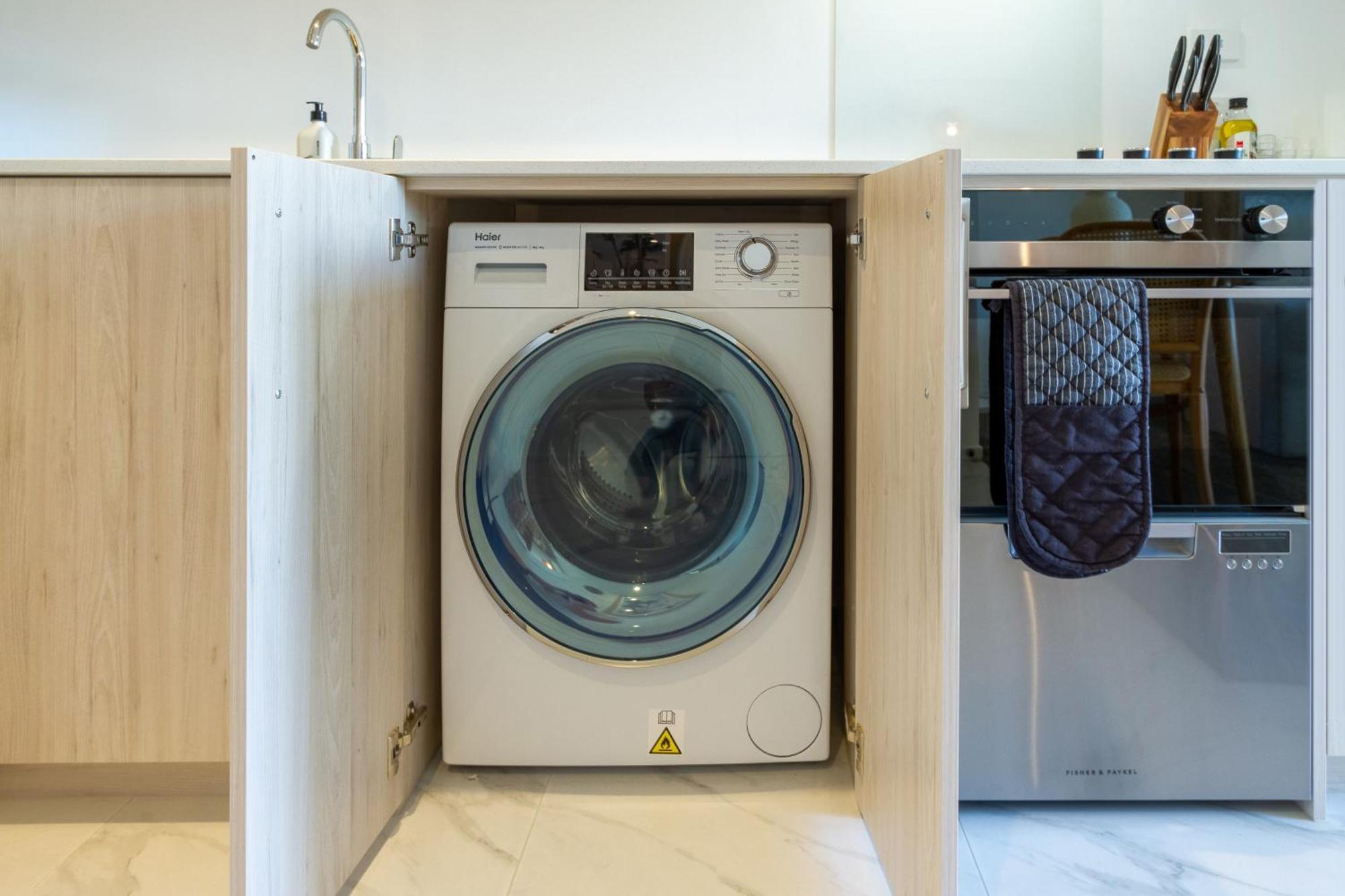 Downtown Delight: Studio At 8 Wilmer With Backyard Christchurch Eksteriør bilde